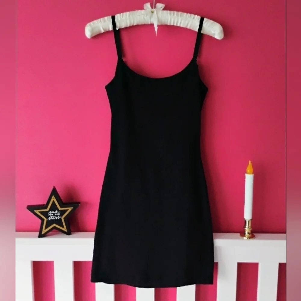 VINTAGE Betsey Johnson Black Dress w/Ruffles & Velvet Pink Hearts •SIZE SMALL 💕 - Picture 2 of 8